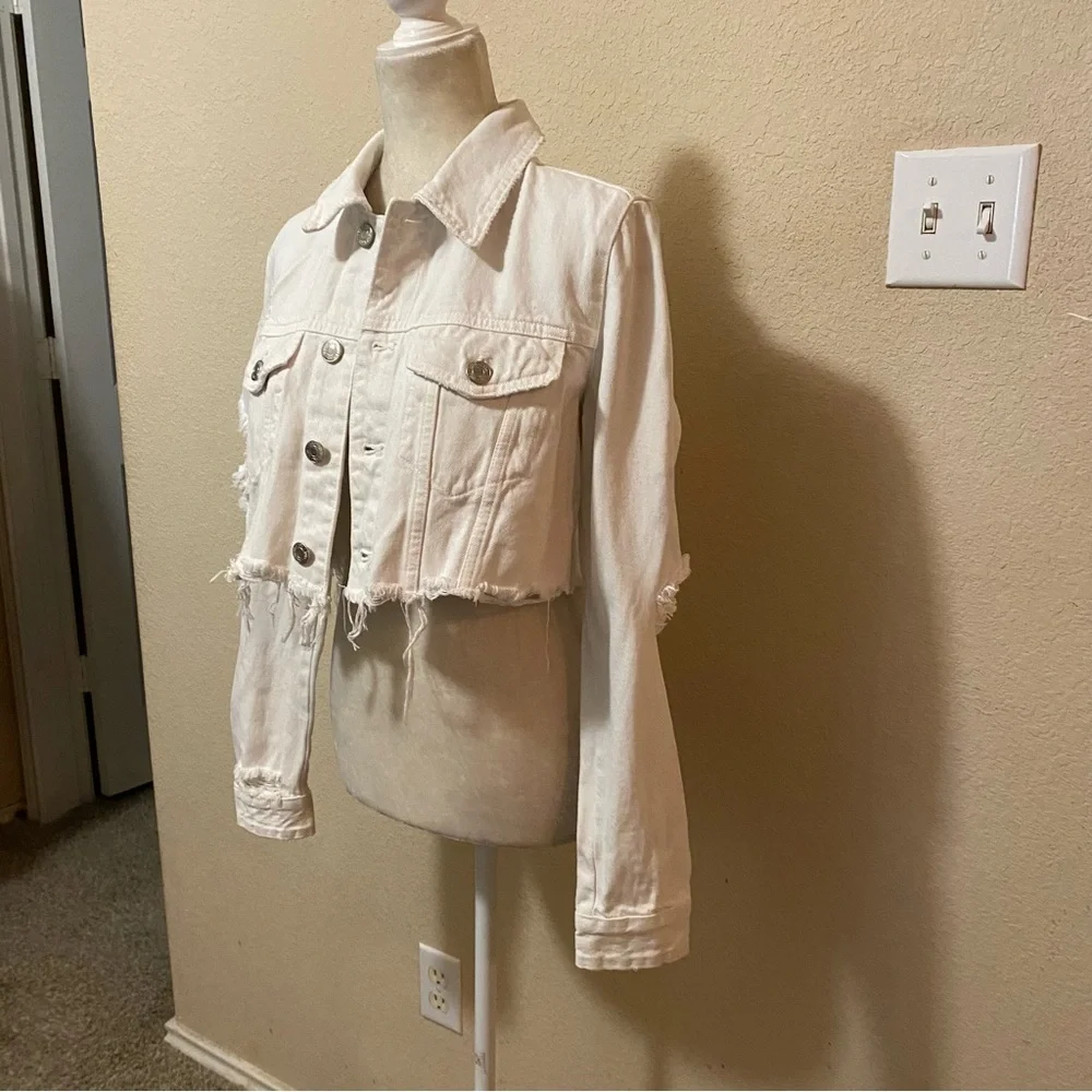 Zara White Jacket Cropped Distressed Frayed Hem Denim Button Front Size Small